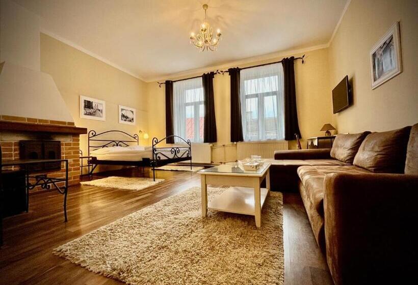 פנסיון Antonio Old Town Residence