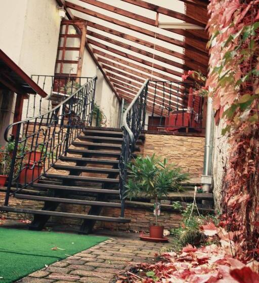 פנסיון Antonio Old Town Residence