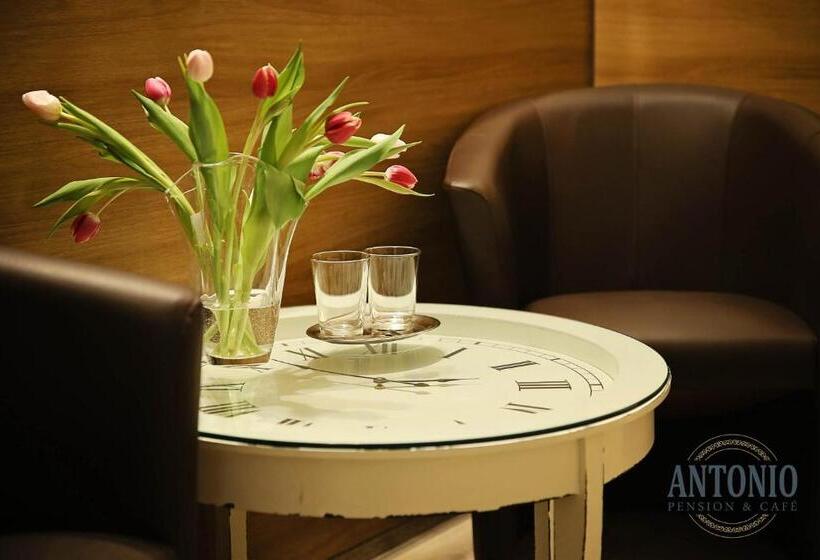 פנסיון Antonio Old Town Residence