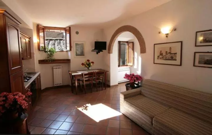 Majatalo La Torre Nomipesciolini