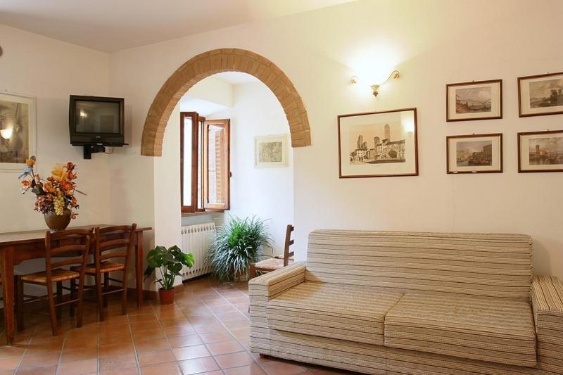 ペンション La Torre Nomipesciolini