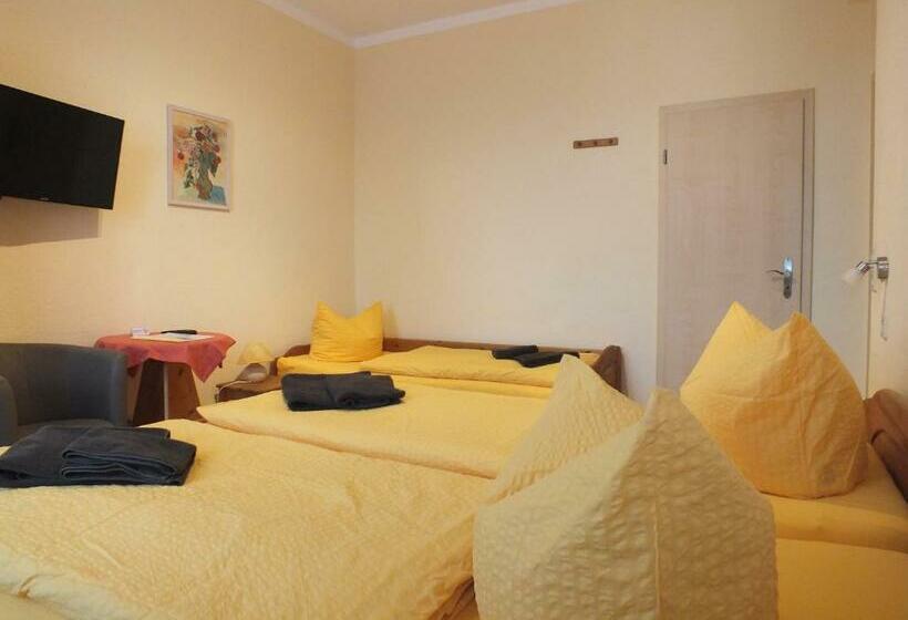 Pension Am Elberadweg