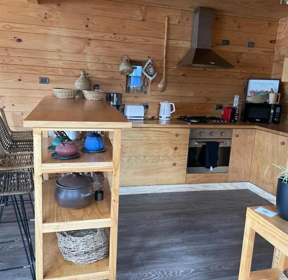 تختخواب و صبحانه Palafito Entre Mar Y Tierra