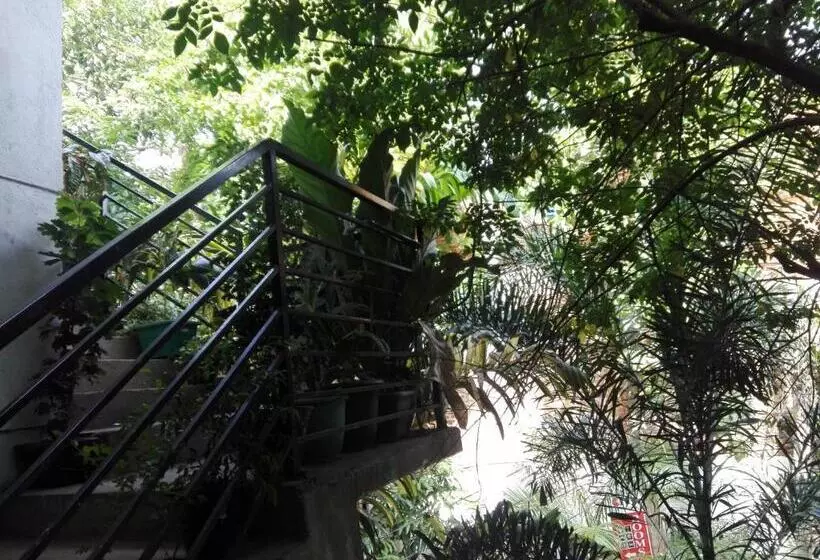 تختخواب و صبحانه Sacred City Tourist Resort