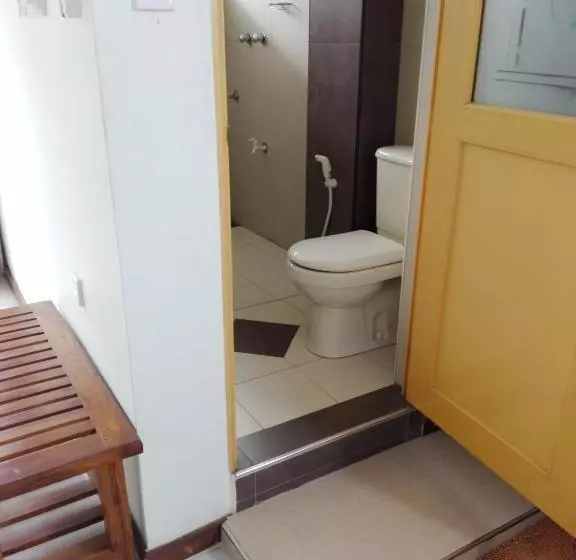 تختخواب و صبحانه Sacred City Tourist Resort