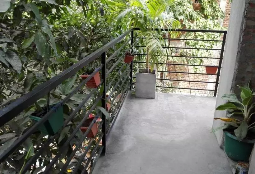 تختخواب و صبحانه Sacred City Tourist Resort