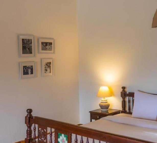 تختخواب و صبحانه Seclude Ramgarh Arthouse