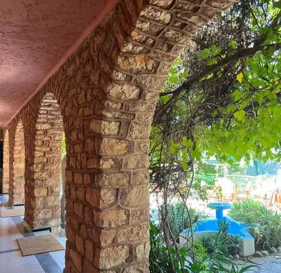 Hotelli Auberge Des Cascades Imouzzer   Paradise Valley