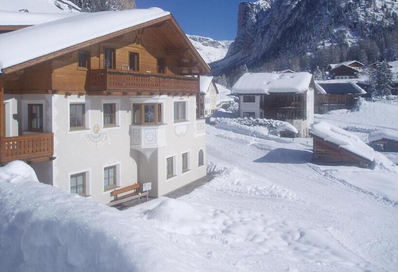 酒店 Garni La Majon