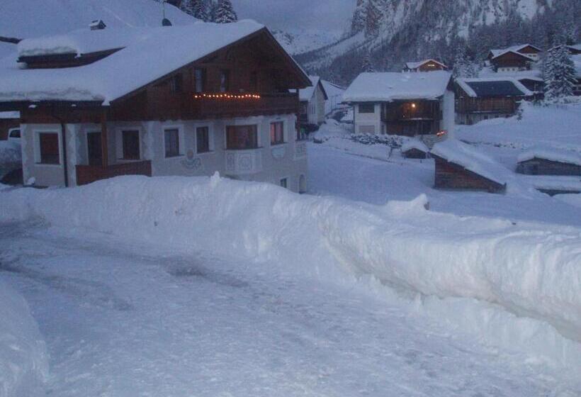 酒店 Garni La Majon