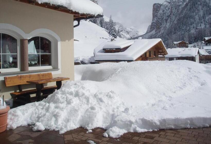 酒店 Garni La Majon