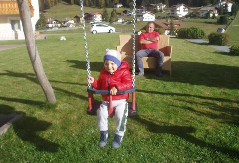 酒店 Garni La Majon