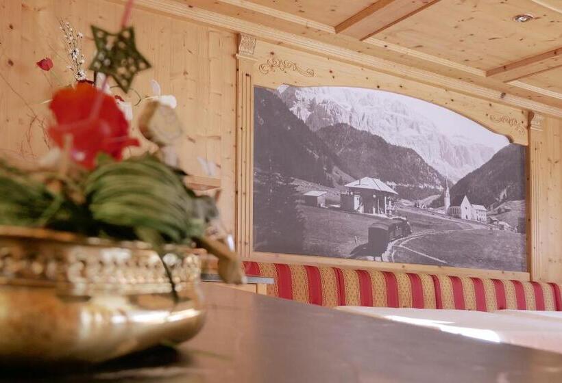 酒店 Garni La Majon