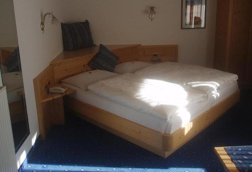 酒店 Garni La Majon