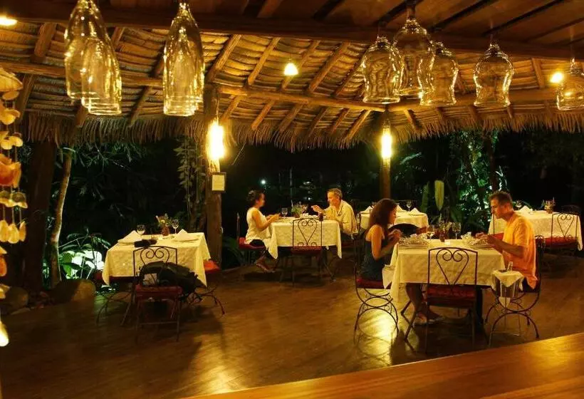 Hotelli Hacienda La Isla Lodge