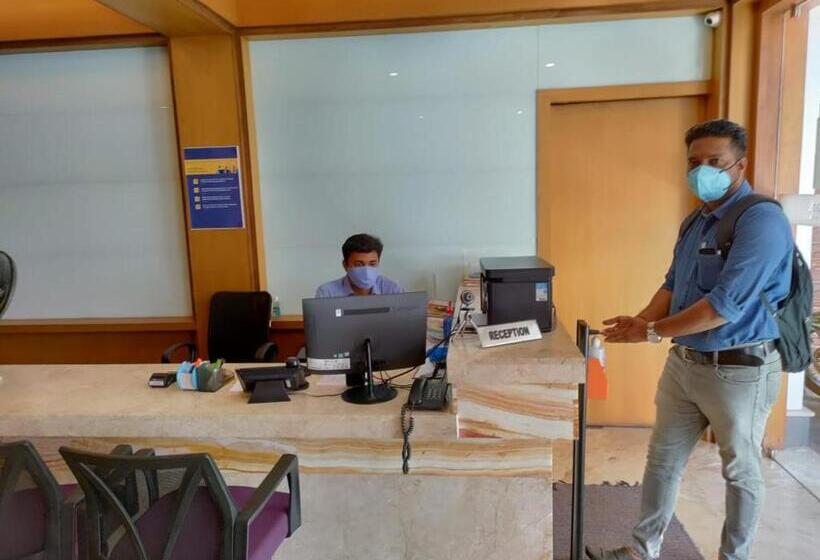 בית מלון כפרי Park Residency