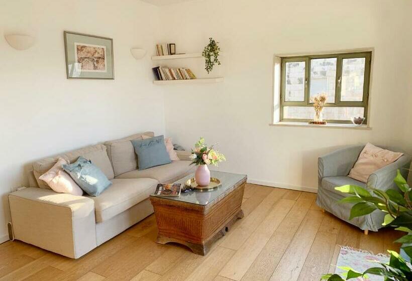 Annie S Boutique Apartment In Jerusalem