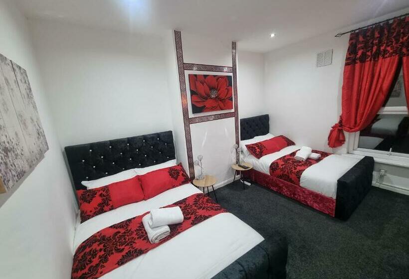 A!s Setup For Your Most Amazing Relaxed Stay + Free Parking + Free Fast Wifi