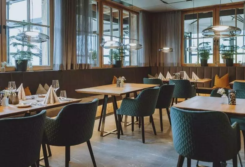 Chalet Village Zaglgut   Wellness   Panoramic View, Ski In Ski Out To Kitzsteinhorn