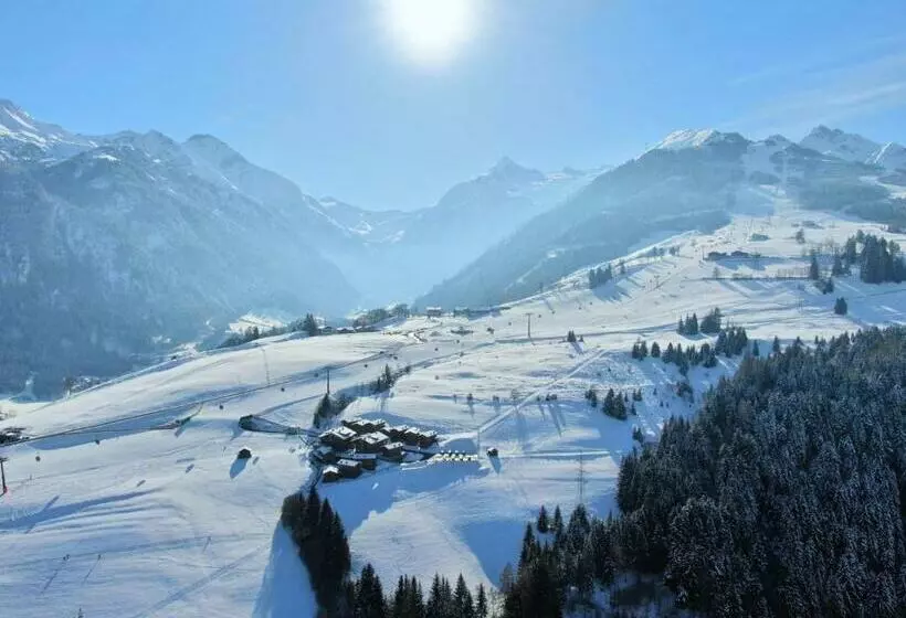 Chalet Village Zaglgut   Wellness   Panoramic View, Ski In Ski Out To Kitzsteinhorn