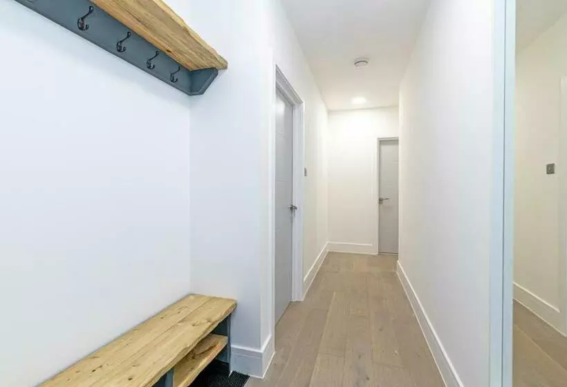 Coniston House, 3 Bedrooms With Parking, Appleby