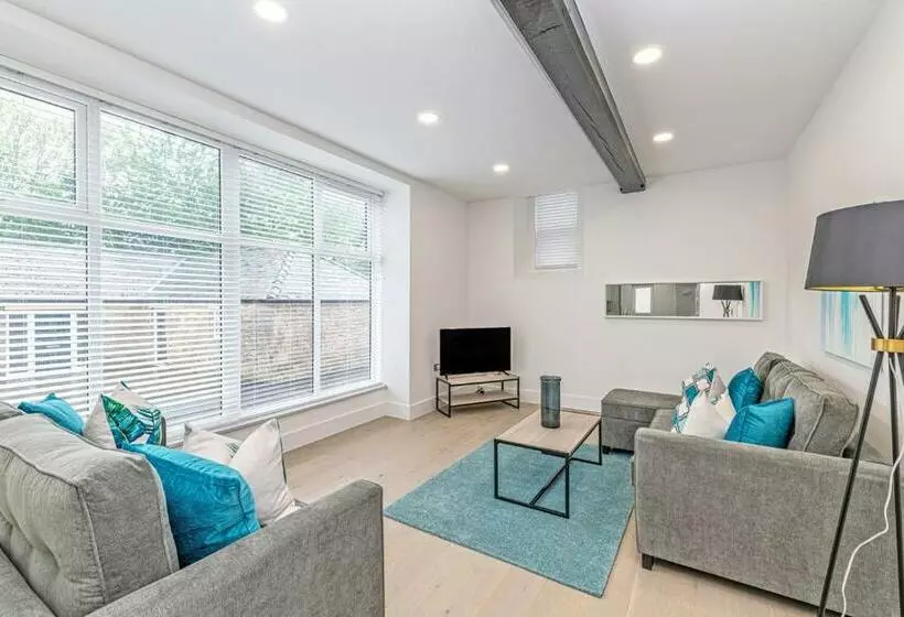 Coniston House, 3 Bedrooms With Parking, Appleby