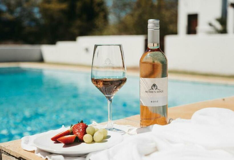 Mitre S Edge Pool House