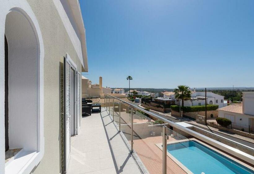 Villa Angelina, Close To Shopping,restaurants, Modern, Gorgeous Balcony Views!