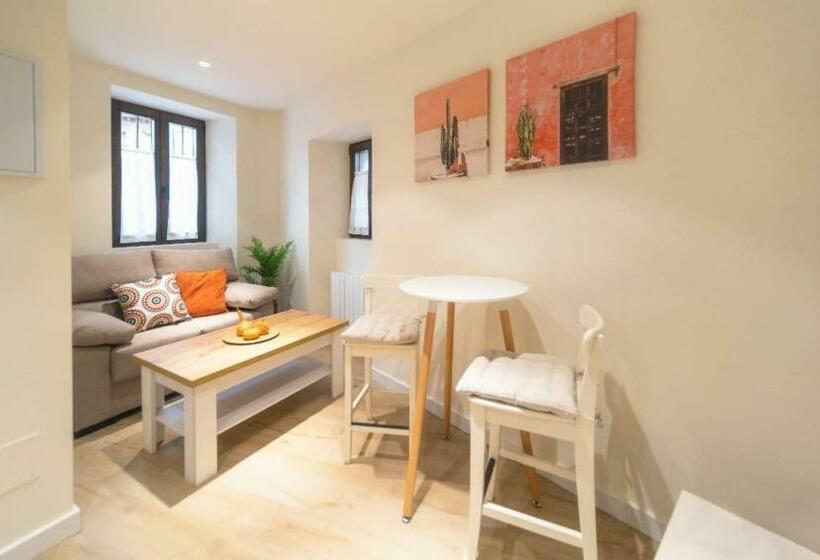 Apartamentos El Pericote Llanes