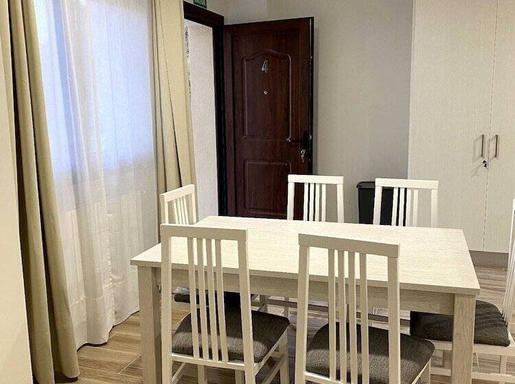 Apartamentos Torreones De Cartes