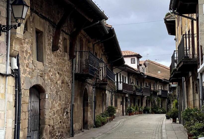 Apartamentos Torreones De Cartes