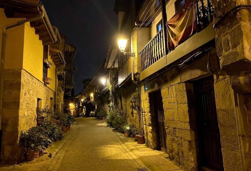 Apartamentos Torreones De Cartes