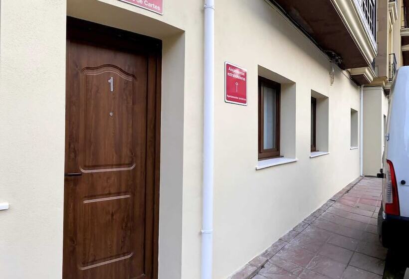 Apartamentos Torreones De Cartes