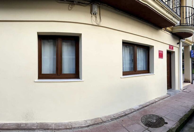 Apartamentos Torreones De Cartes