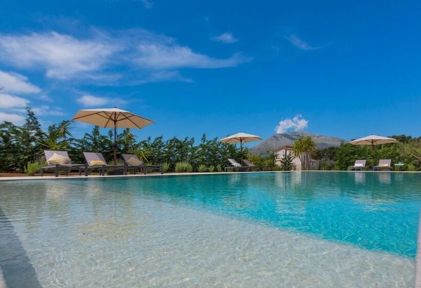 Casale Buccellato 14, Emma Villas