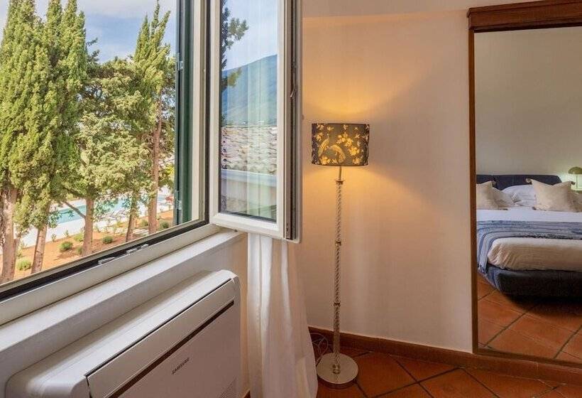 Casale Buccellato 14, Emma Villas