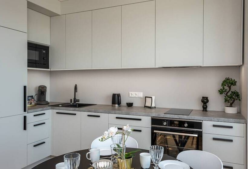 Citygate Apartment With Sun Balcony