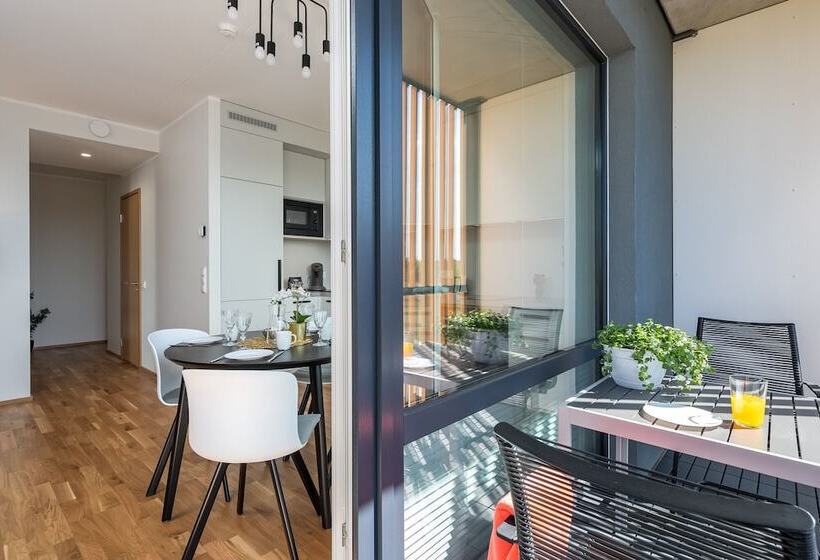 Citygate Apartment With Sun Balcony