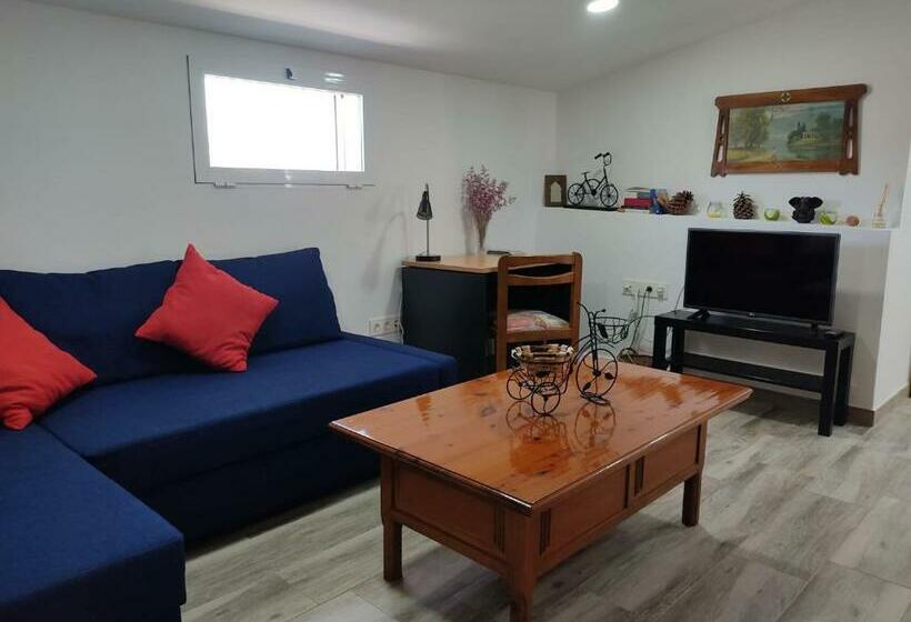 Confortable Casa Rural Con Ecohuerto Y Jardín