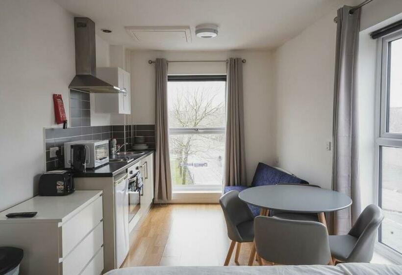 Cosy Studio In Merseyside In Great Location