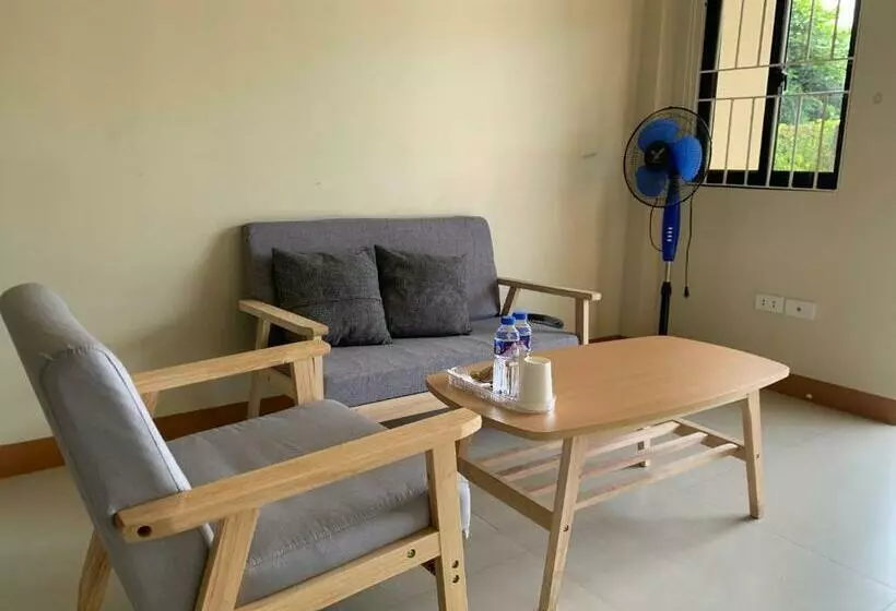 Lee S Apartment