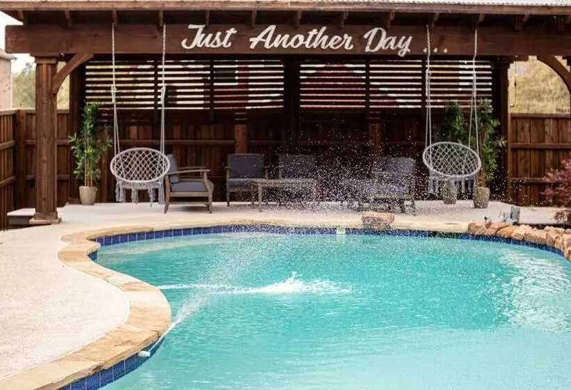 Pool House With Hot Tub And Cinema