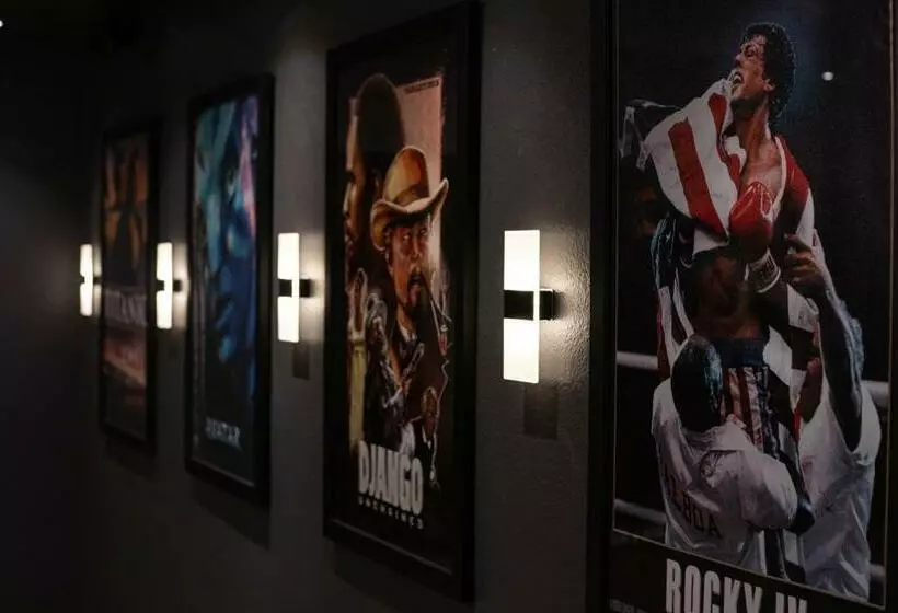 Pool House With Hot Tub And Cinema