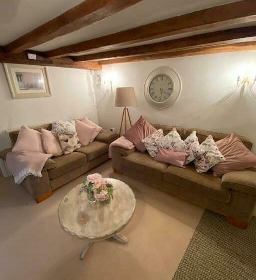 ‘the Nest’ A Beautiful Cottage In Devon