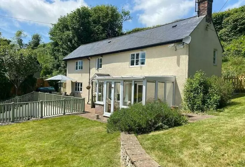 ‘the Nest’ A Beautiful Cottage In Devon