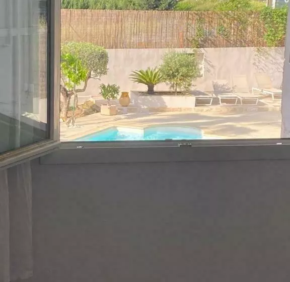 Très Grand Appartement Dans Villa à 15 Minutes De Nice
