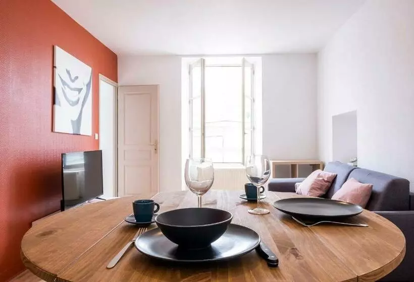 Gîte Terracotta De Segré ✰ Cuisine ✰ Chambre  ✰ Salon
