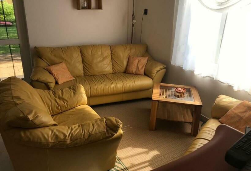 Sophie Haus, Sophie Ház