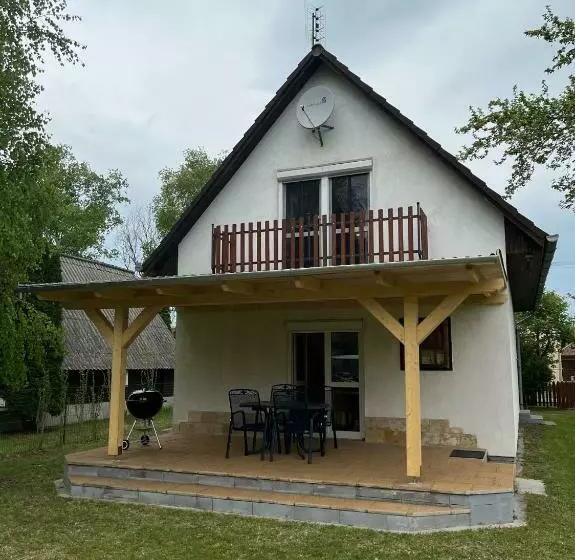 Sophie Haus, Sophie Ház