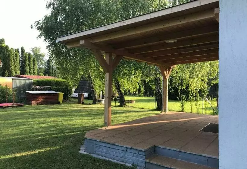 Sophie Haus, Sophie Ház